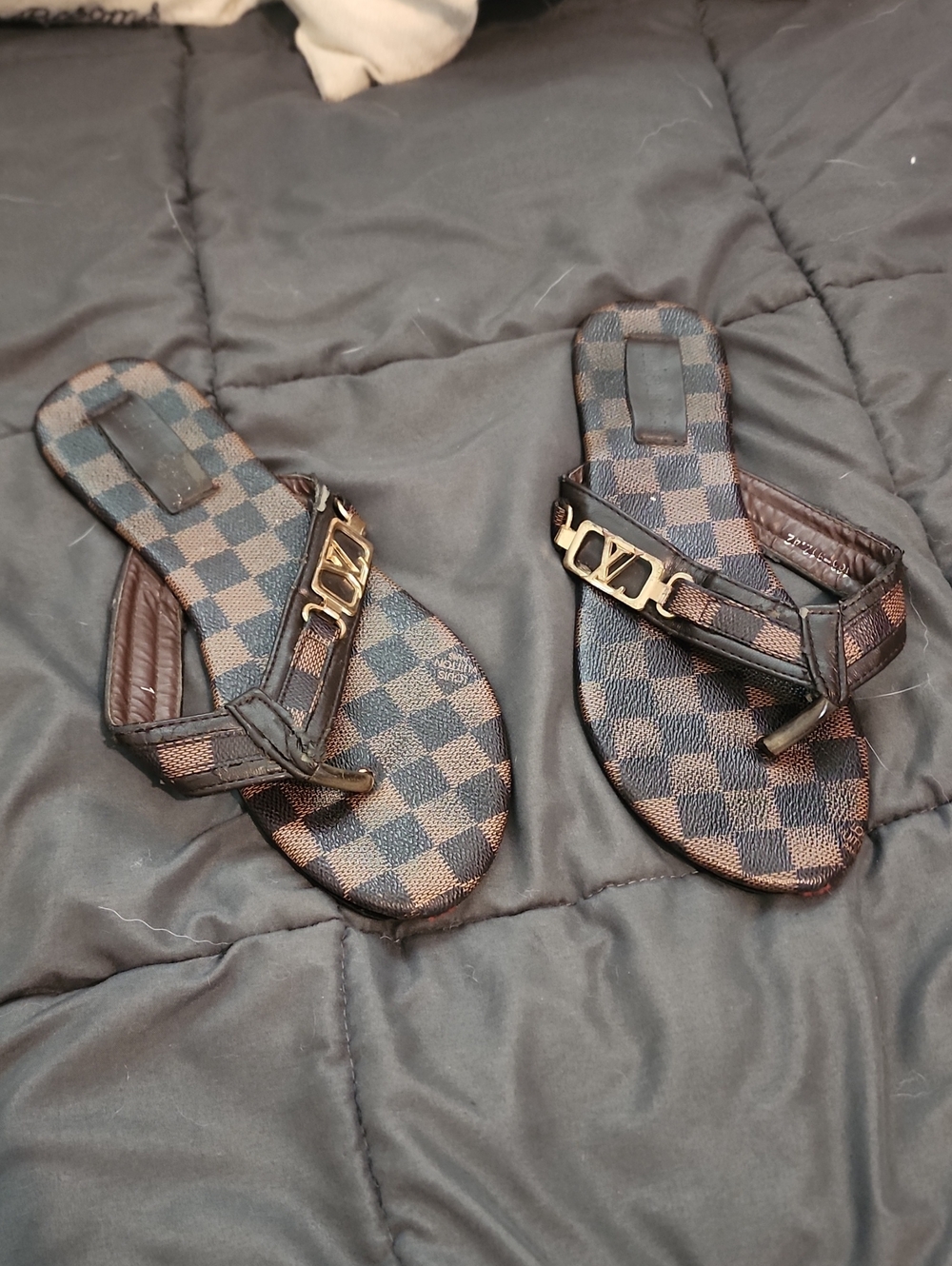 Authentic Louis Vuitton Thong Checkered Damier Sandals Size 8